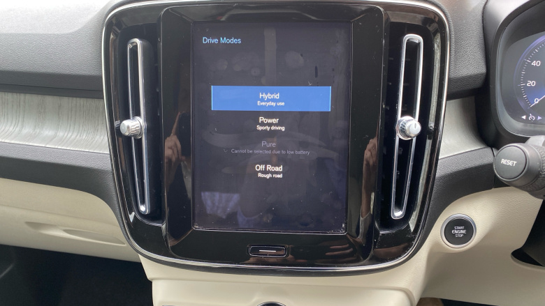 Volvo Xc40 1.5 T5 Recharge PHEV Inscription Pro 5dr Auto Estate